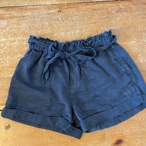 aerie tie waist grey shorts